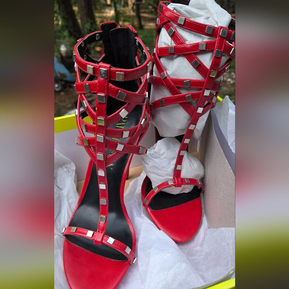 HOST PICK! 🎉Paper Fox Red Strappy Heels With Studded Cage Sz7.5 NIB - Picture 9 of 11